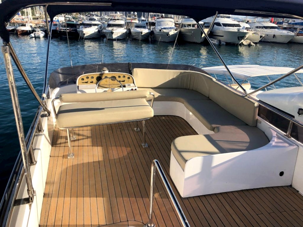 CAN Bodrum 10 kişi kapasiteli Motoryacht