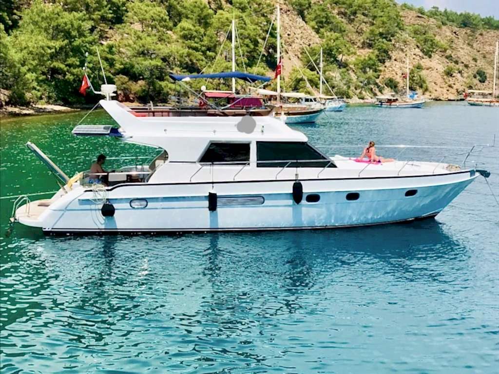 CAN Bodrum 10 kişi kapasiteli Motoryacht