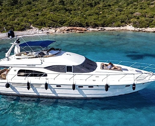 THEIBIZA Bodrum 12 kişi kapasiteli Motoryacht